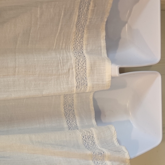 JOIE Lace Accent Keyhole Front Halter Tank - Picture 6 of 8